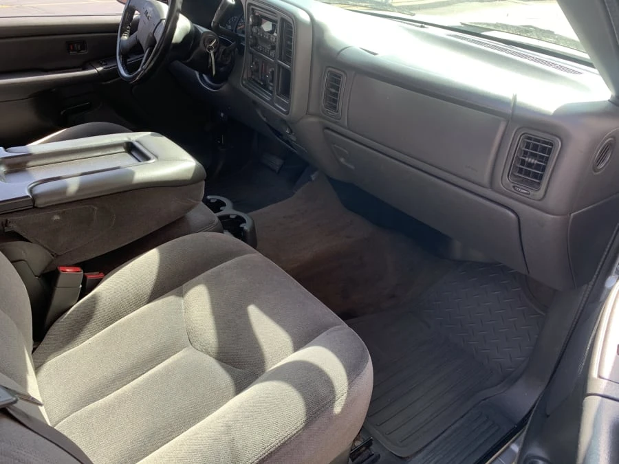 2005 GMC Sierra 2nd Gen - Image 6 of 8