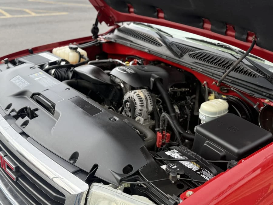 2005 GMC Sierra 2nd Gen - Image 11 of 13