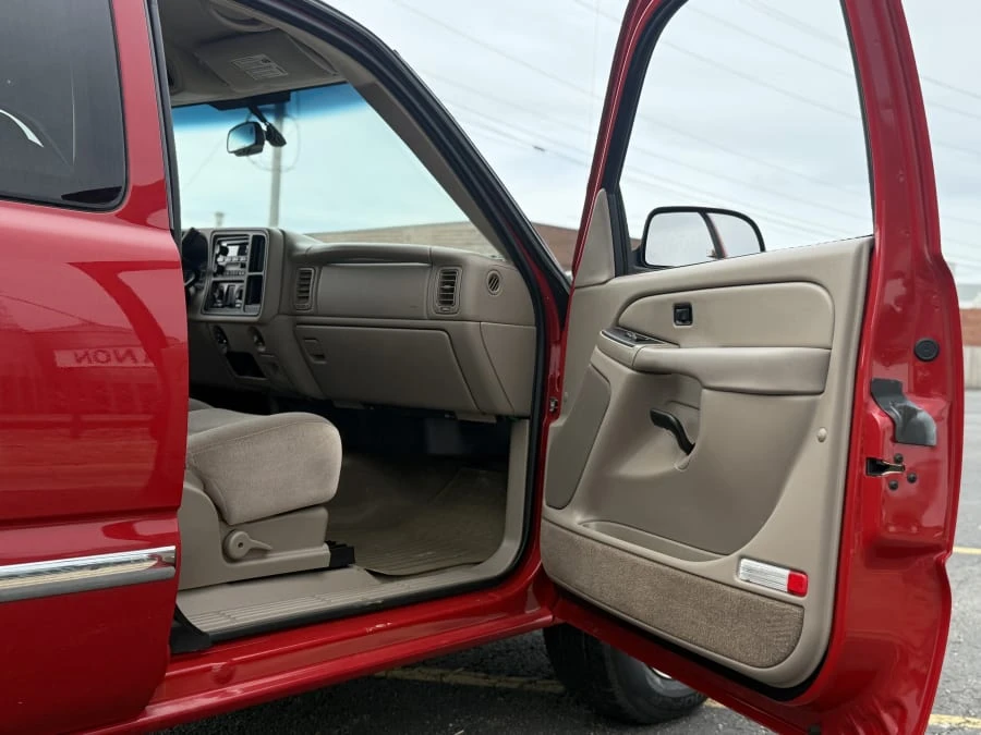 2005 GMC Sierra 2nd Gen - Image 10 of 13