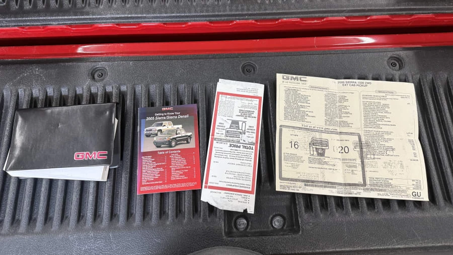 2005 GMC Sierra 2nd Gen - Image 13 of 13