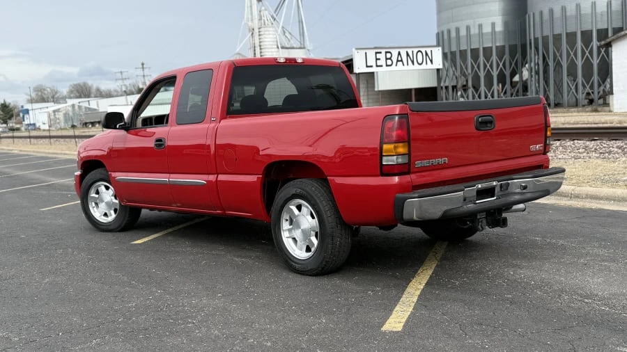 2005 GMC Sierra 2nd Gen - Image 6 of 13