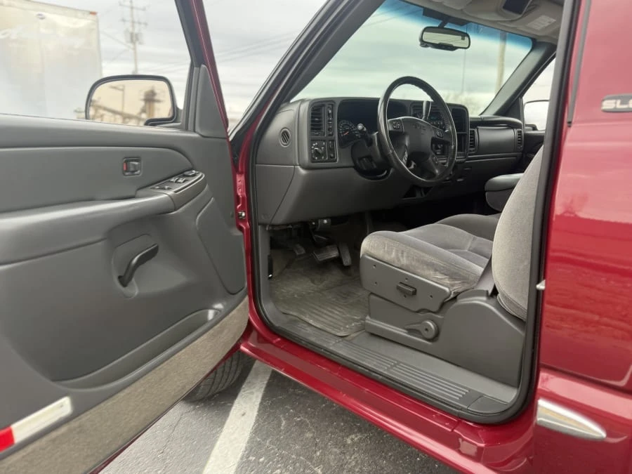 2005 GMC Sierra 2nd Gen - Image 9 of 12