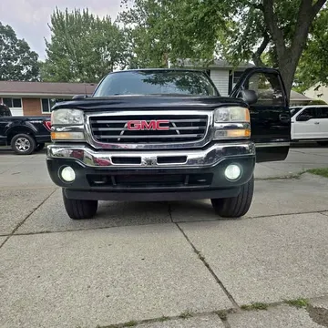 2005 GMC Sierra Short Bed