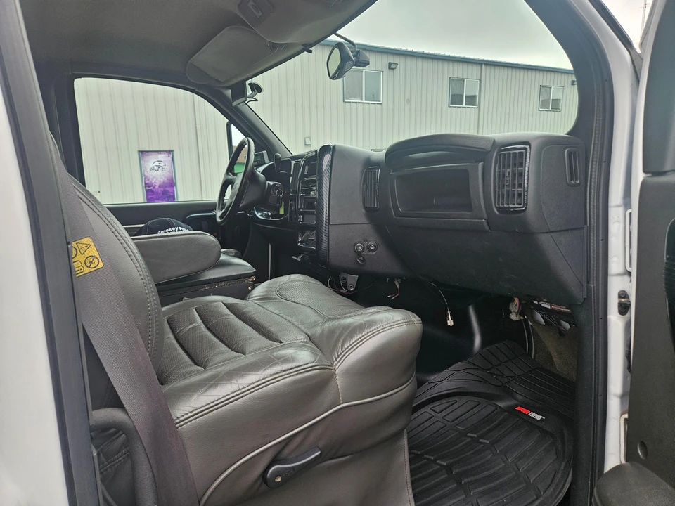 2005 GMC TopKick - Image 26 of 31