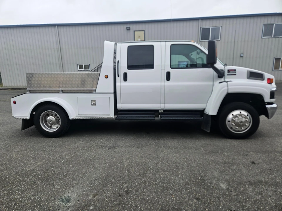 2005 GMC TopKick - Image 8 of 31