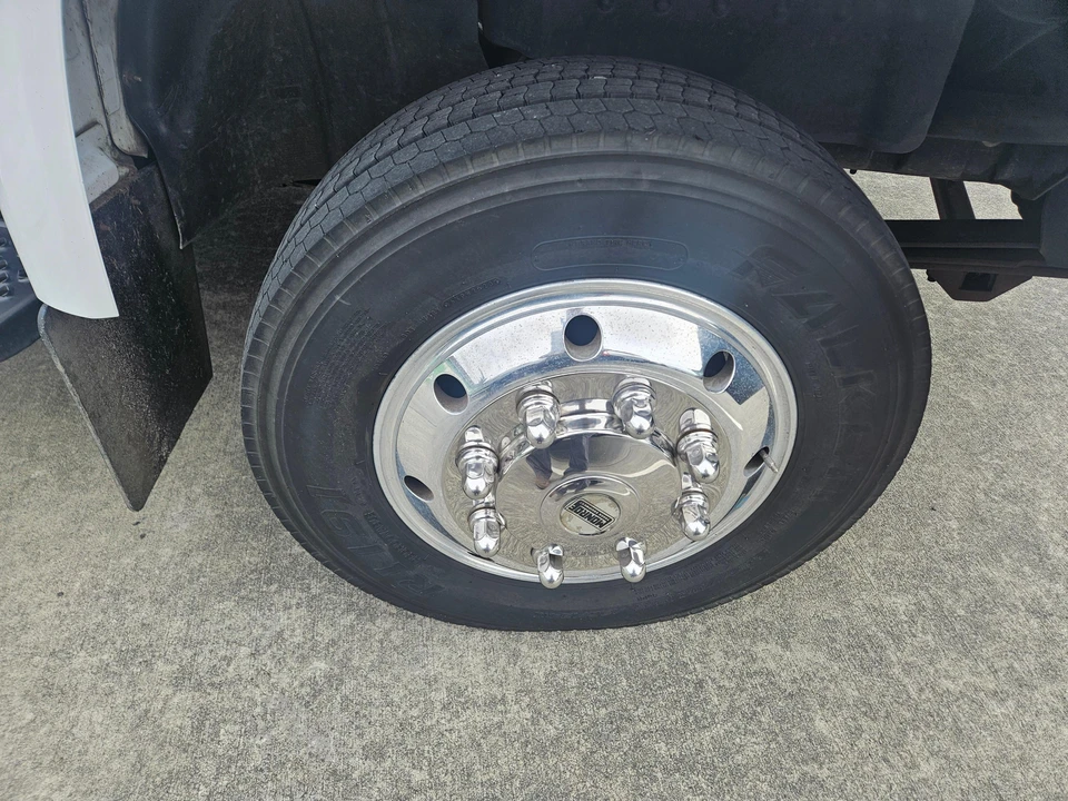 2005 GMC TopKick - Image 15 of 31