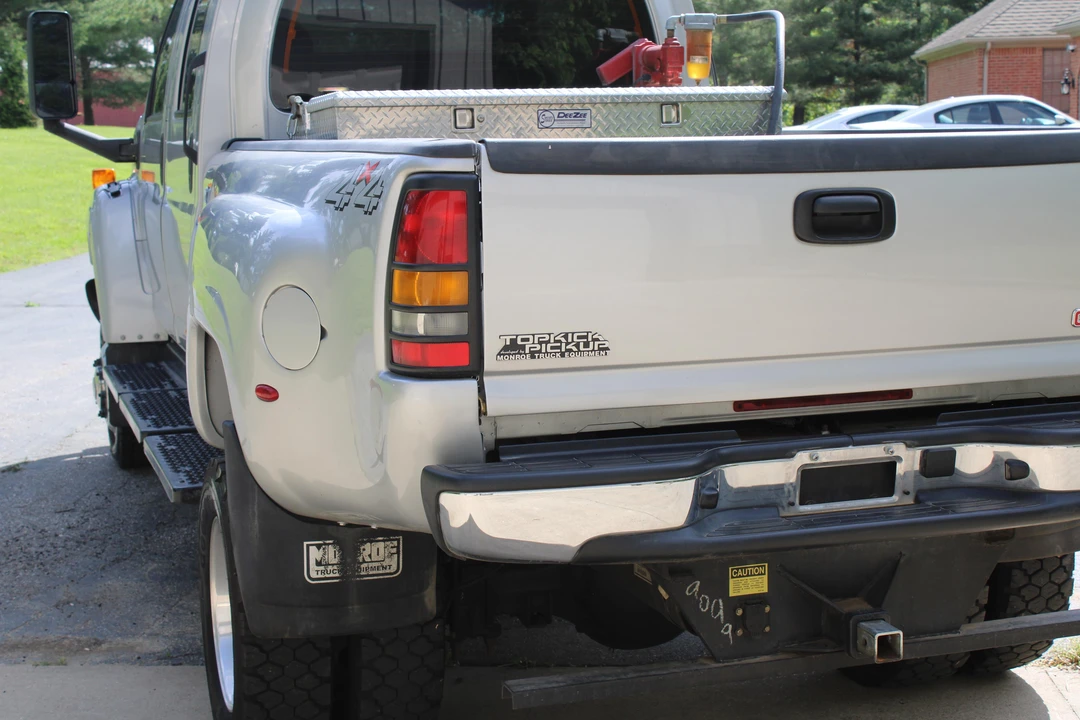 2005 GMC TopKick - Image 17 of 31