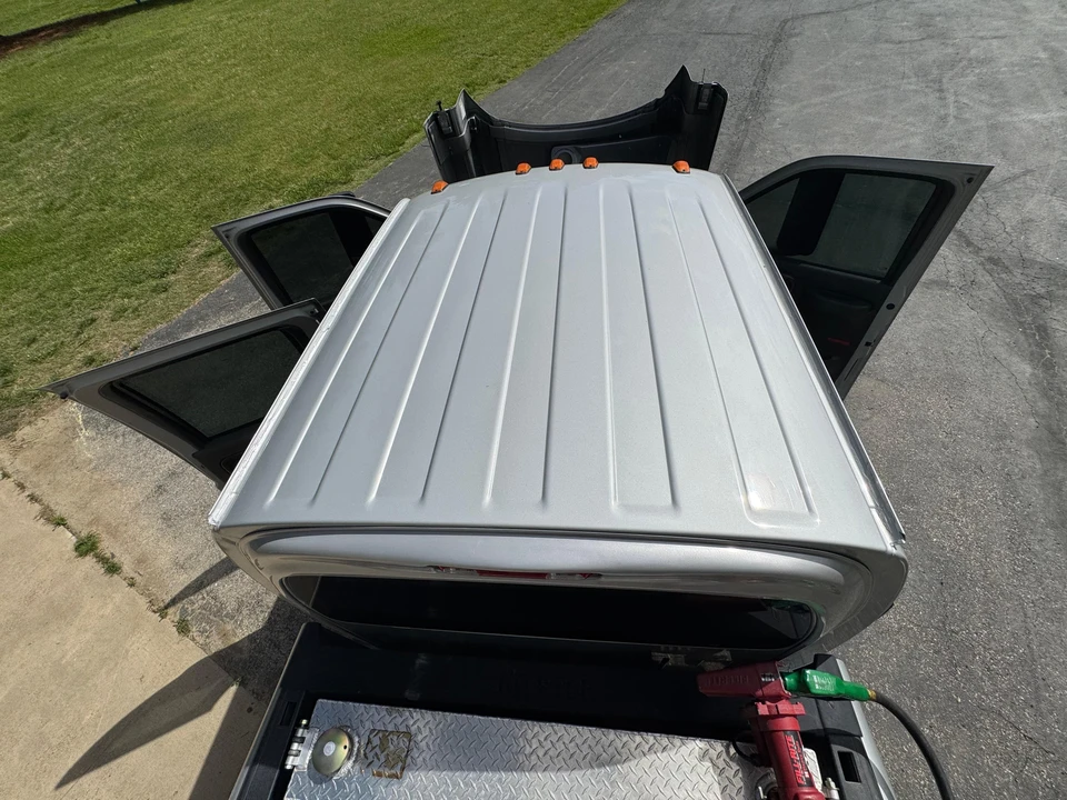 2005 GMC TopKick - Image 18 of 31