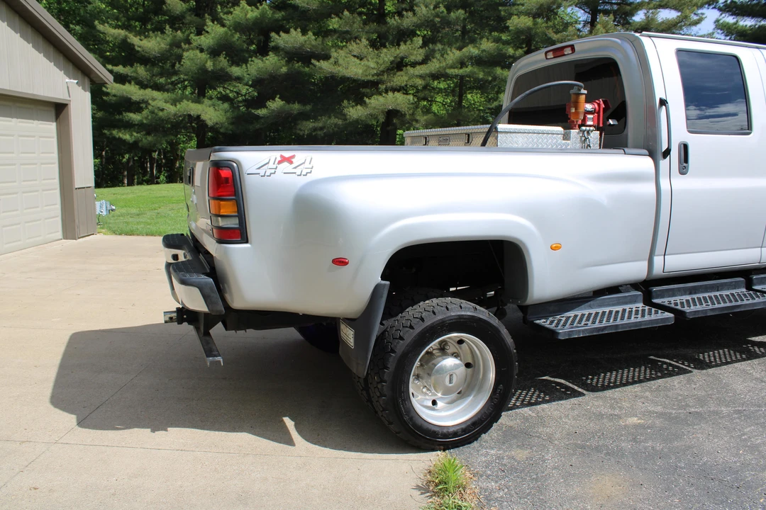2005 GMC TopKick - Image 26 of 31