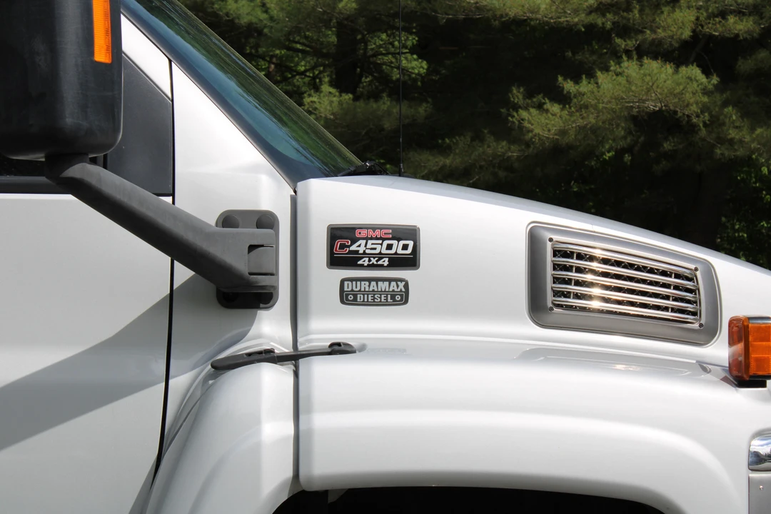 2005 GMC TopKick - Image 30 of 31