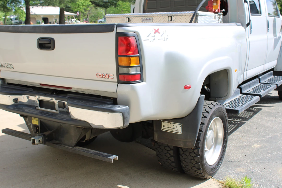 2005 GMC TopKick - Image 25 of 31