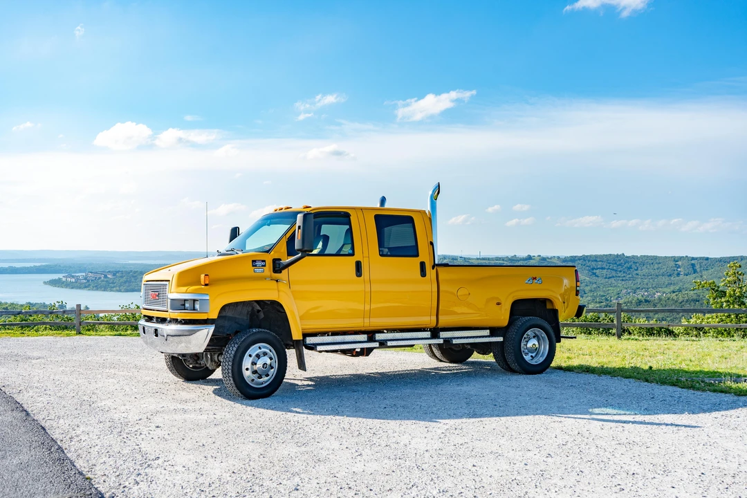 2005 GMC TopKick - Image 25 of 31