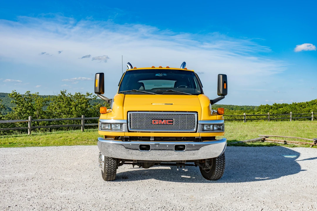 2005 GMC TopKick - Image 21 of 31