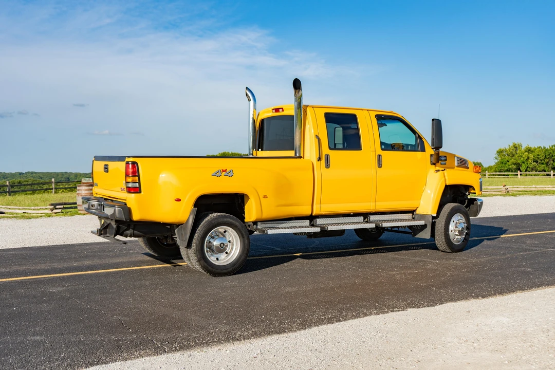 2005 GMC TopKick - Image 14 of 31