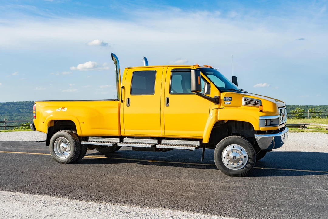 2005 GMC TopKick - Image 16 of 31