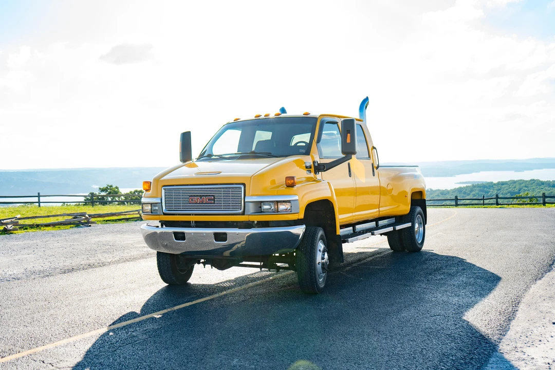 2005 GMC TopKick - Image 7 of 31