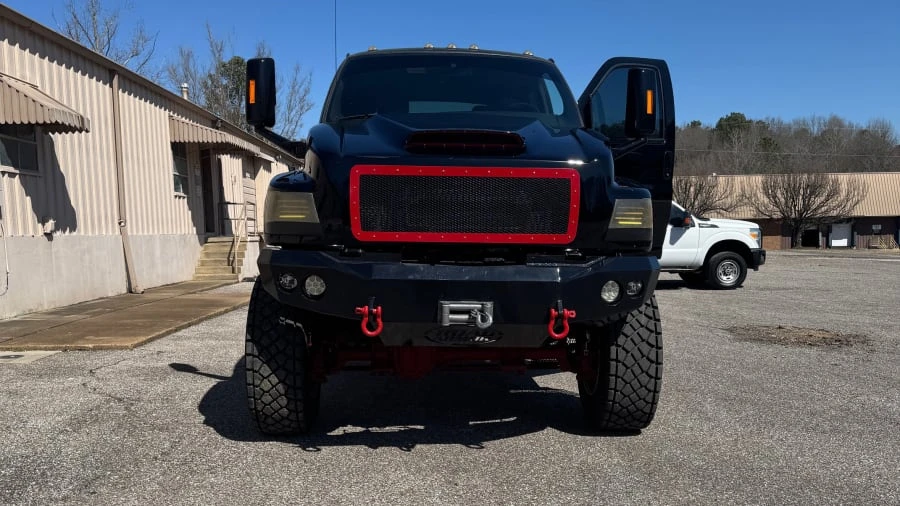 2005 GMC TopKick - Image 3 of 9