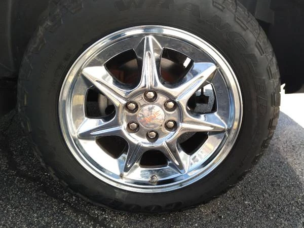 2005 GMC Yukon 3rd Gen - Image 16 of 17