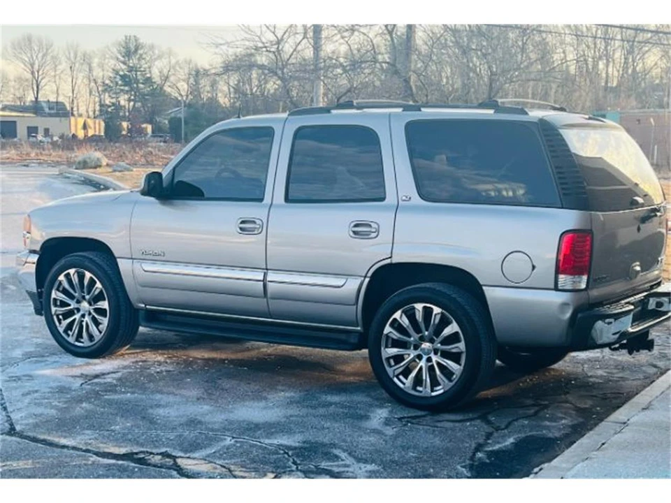 2005 GMC Yukon 2nd Gen - Image 14 of 16