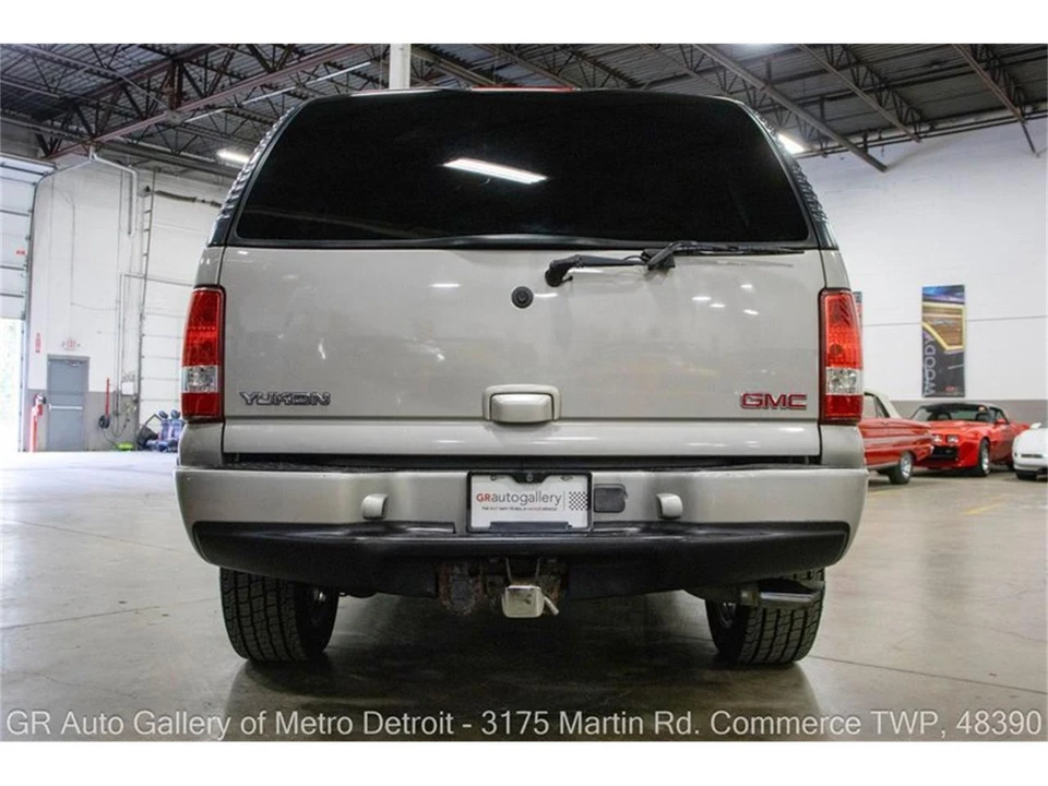 2005 GMC Yukon 2nd Gen - Image 6 of 31
