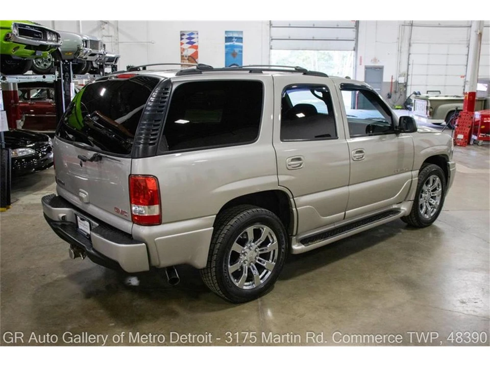 2005 GMC Yukon 2nd Gen - Image 7 of 31