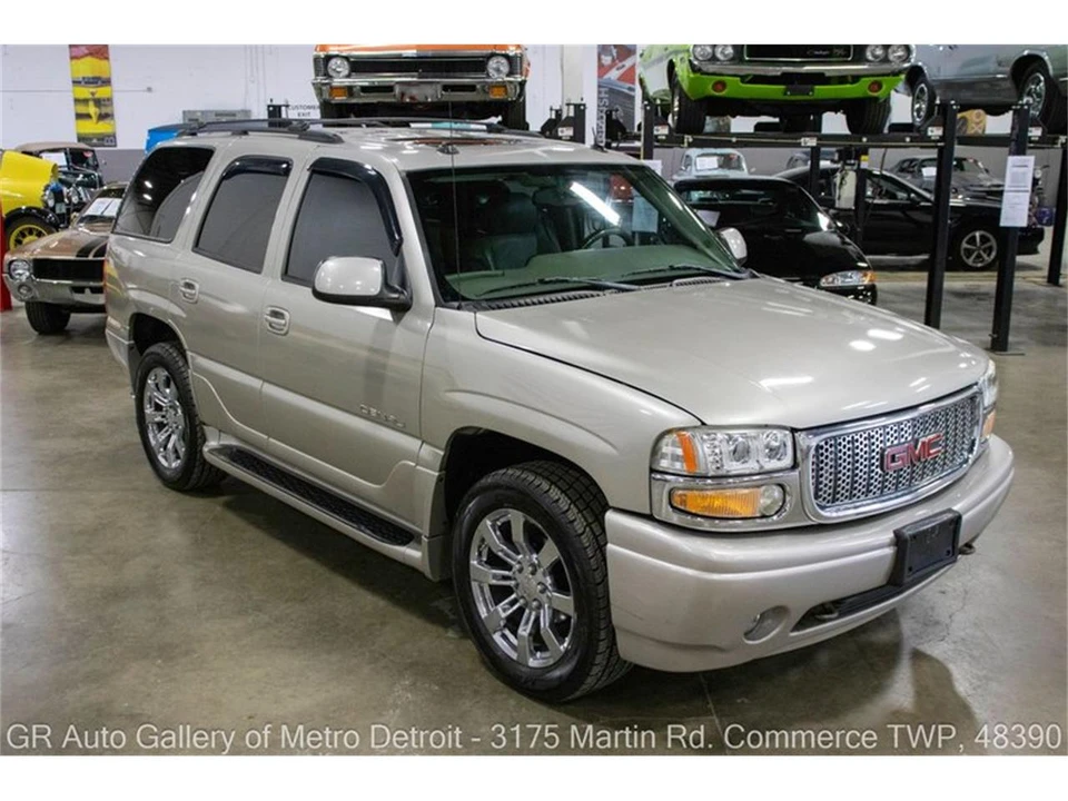 2005 GMC Yukon 2nd Gen - Image 9 of 31