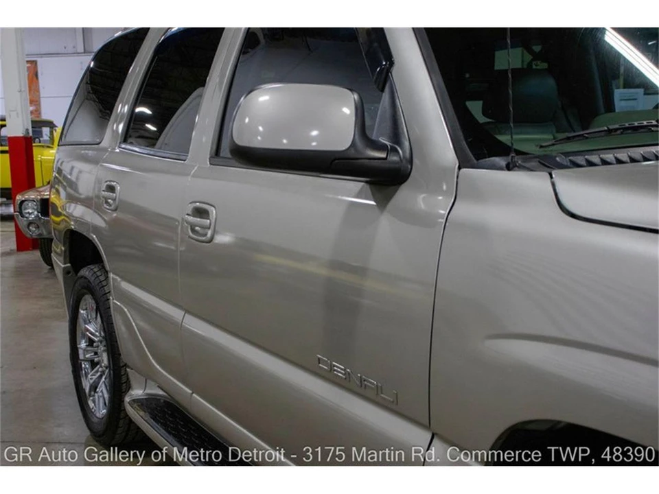 2005 GMC Yukon 2nd Gen - Image 24 of 31