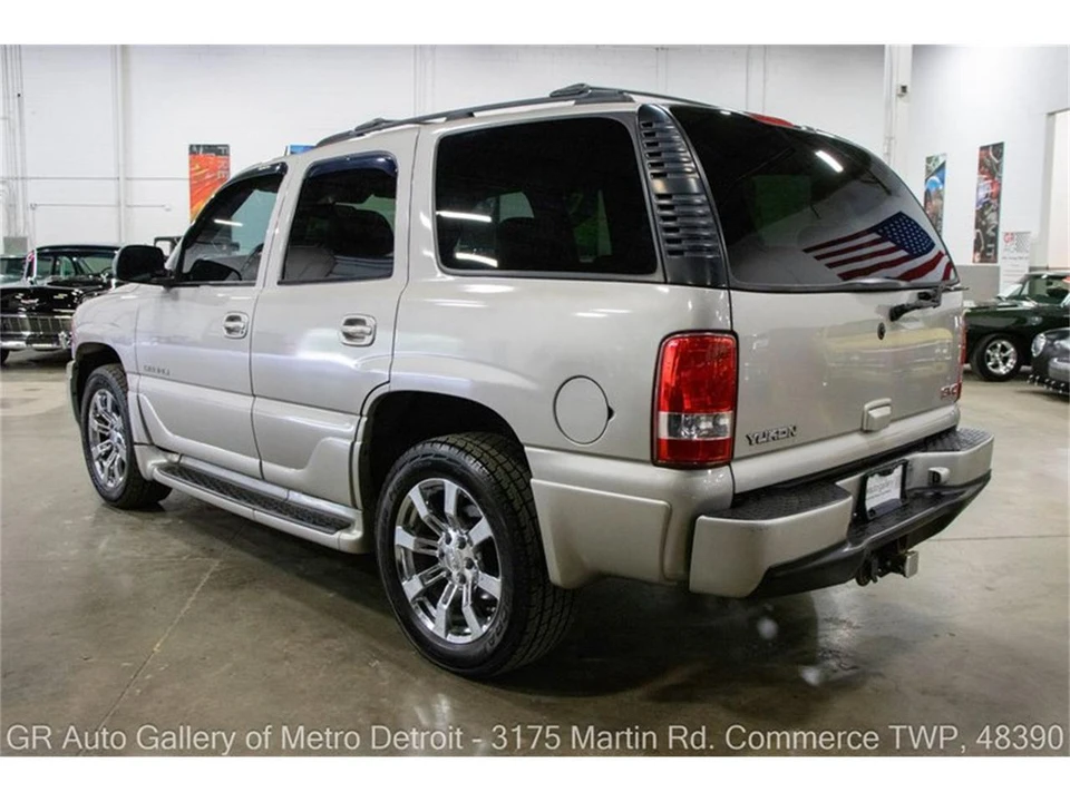 2005 GMC Yukon 2nd Gen - Image 4 of 31