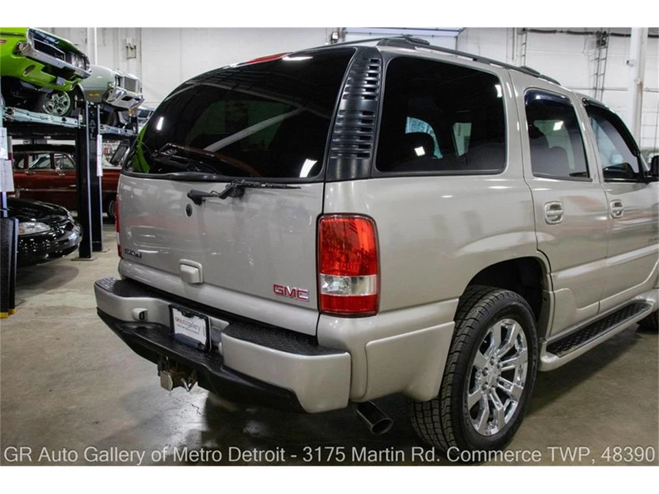 2005 GMC Yukon 2nd Gen - Image 15 of 31