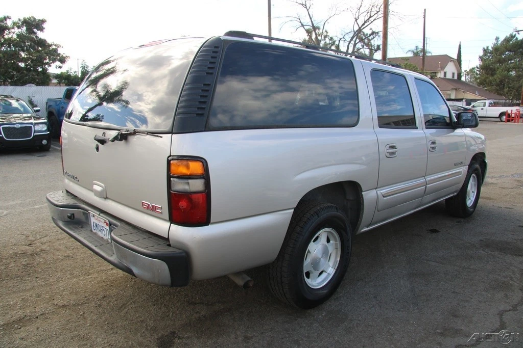 2005 GMC Yukon 2nd Gen - Image 4 of 21