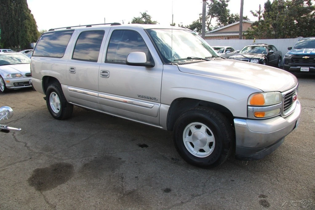 2005 GMC Yukon 2nd Gen - Image 3 of 21