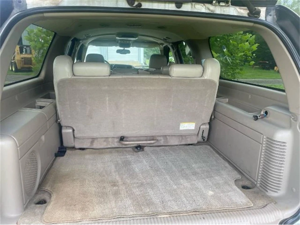 2005 GMC Yukon 2nd Gen - Image 3 of 9
