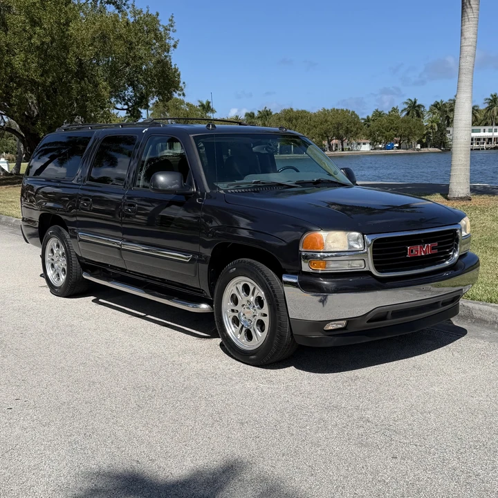2005 GMC Yukon 2nd Gen - Image 2 of 31
