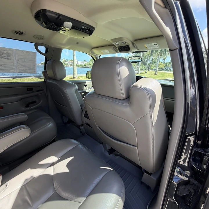 2005 GMC Yukon 2nd Gen - Image 18 of 31