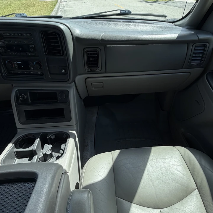 2005 GMC Yukon 2nd Gen - Image 29 of 31