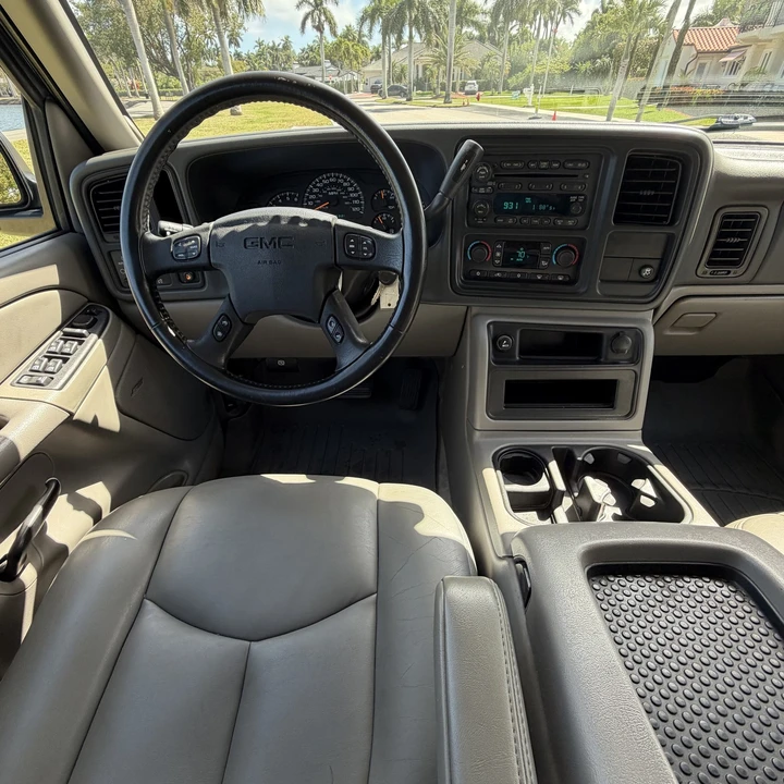 2005 GMC Yukon 2nd Gen - Image 25 of 31