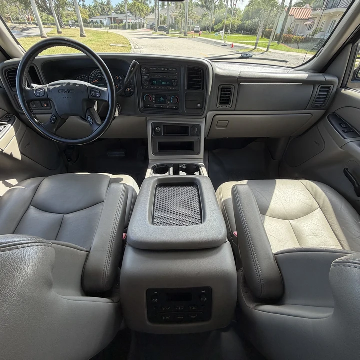 2005 GMC Yukon 2nd Gen - Image 24 of 31