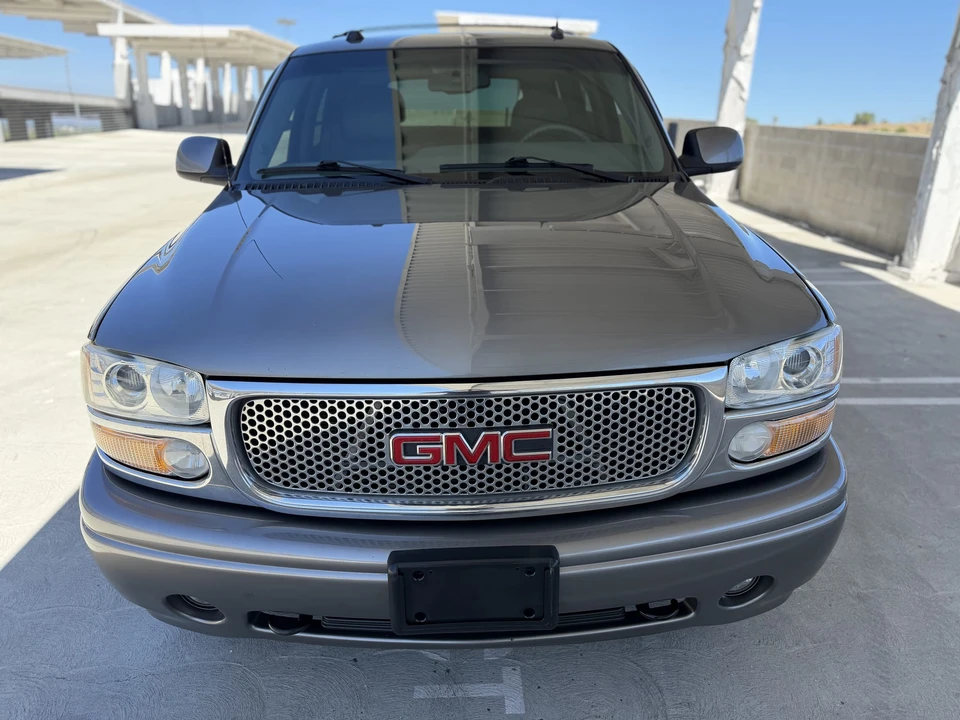 2005 GMC Yukon 2nd Gen - Image 25 of 31