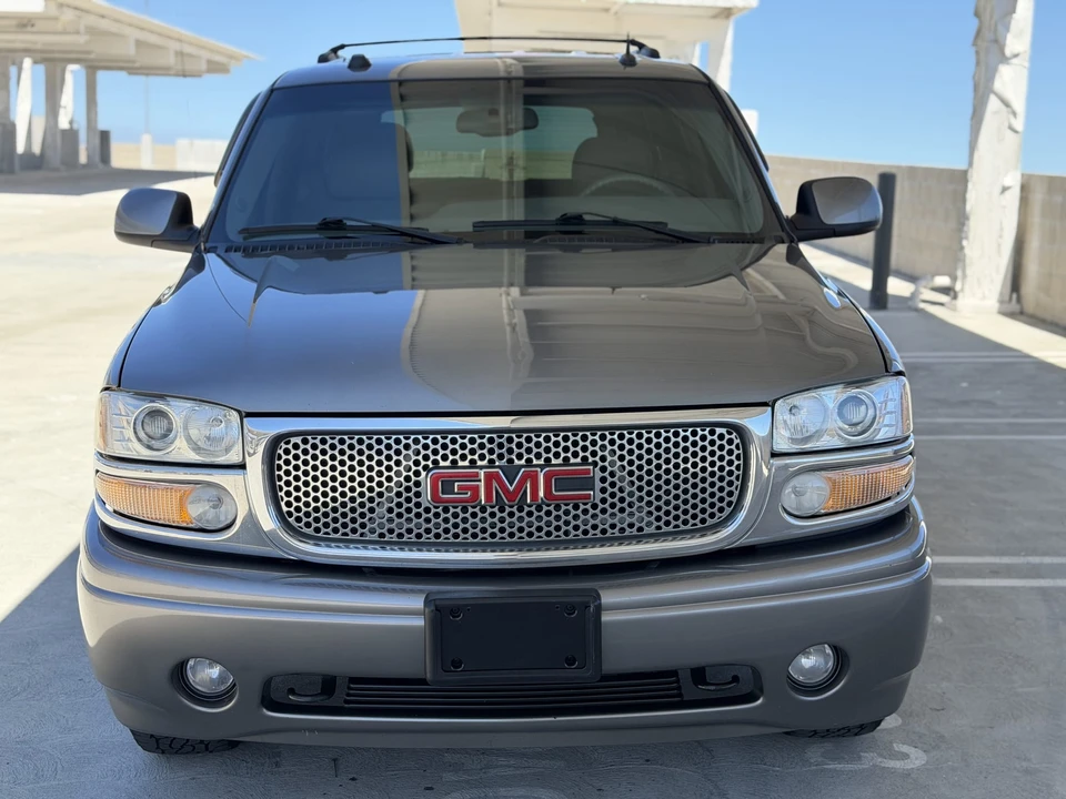 2005 GMC Yukon 2nd Gen - Image 27 of 31