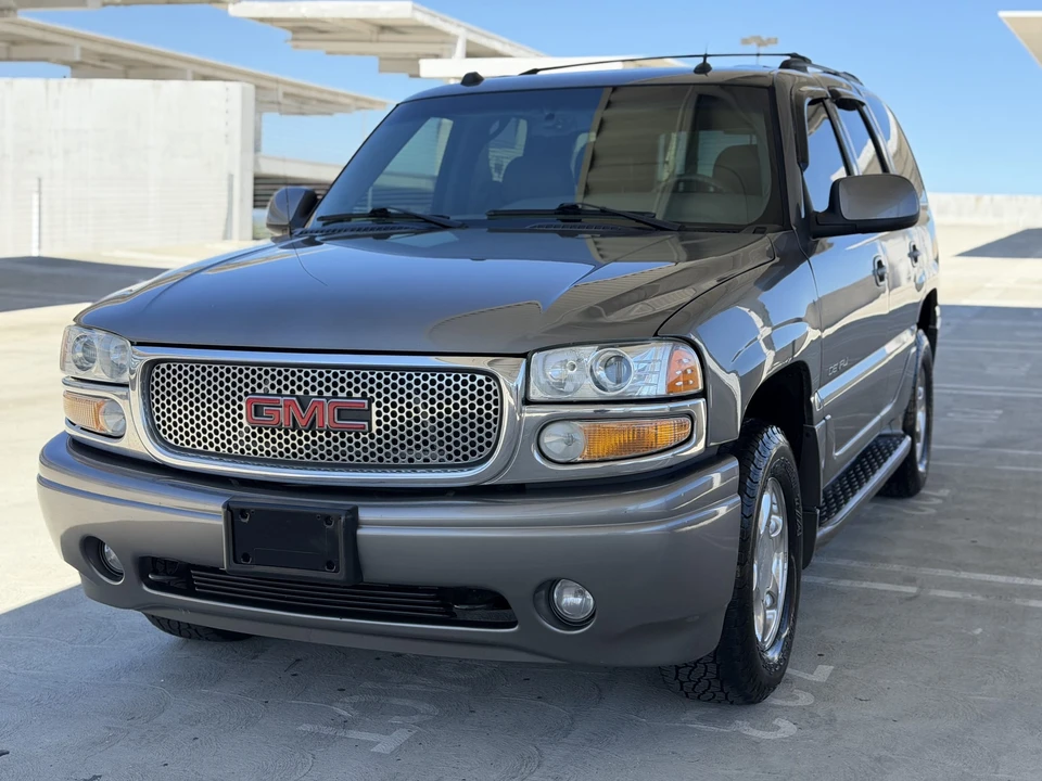2005 GMC Yukon 2nd Gen - Image 21 of 31