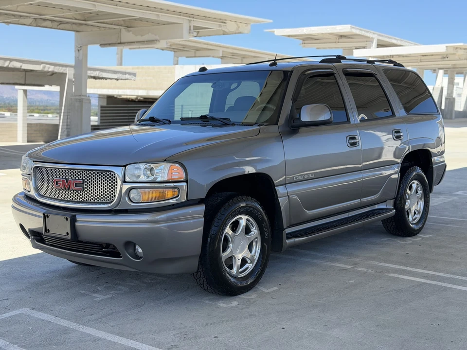 2005 GMC Yukon 2nd Gen - Image 12 of 31