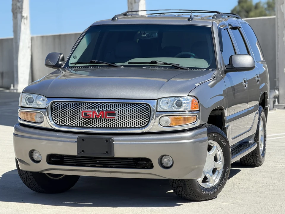 2005 GMC Yukon 2nd Gen - Image 17 of 31
