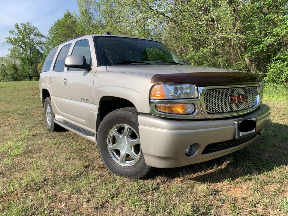 2005 GMC Yukon 2nd Gen - Image 10 of 31
