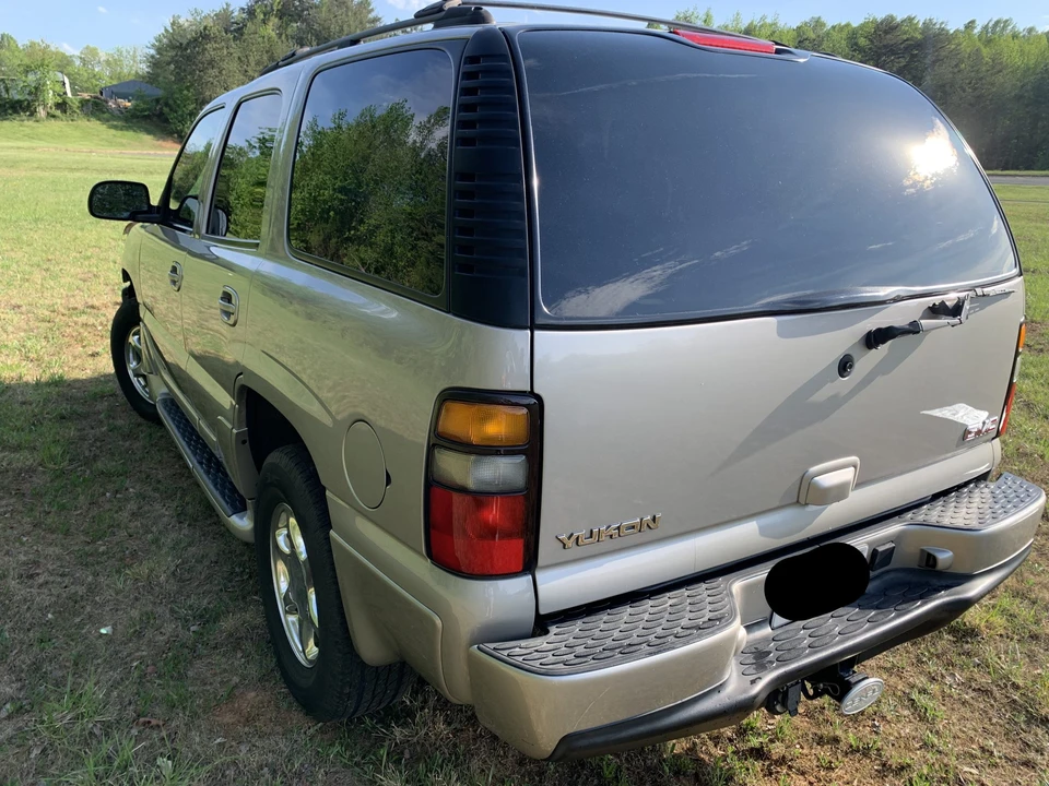 2005 GMC Yukon 2nd Gen - Image 6 of 31