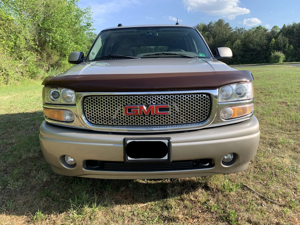 2005 GMC Yukon 2nd Gen - Image 11 of 31