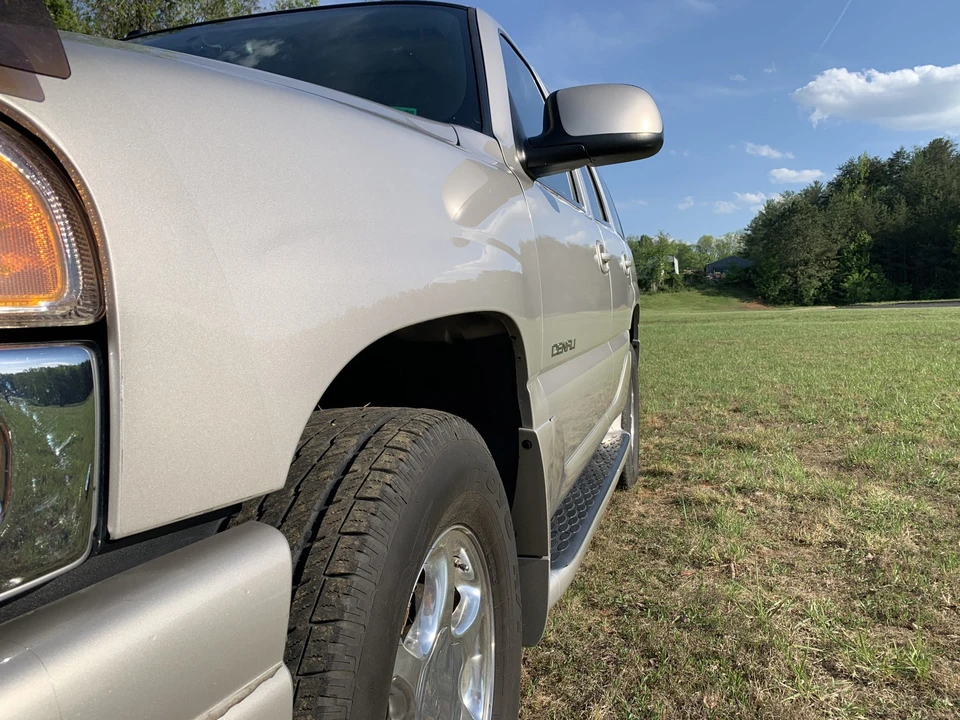 2005 GMC Yukon 2nd Gen - Image 13 of 31