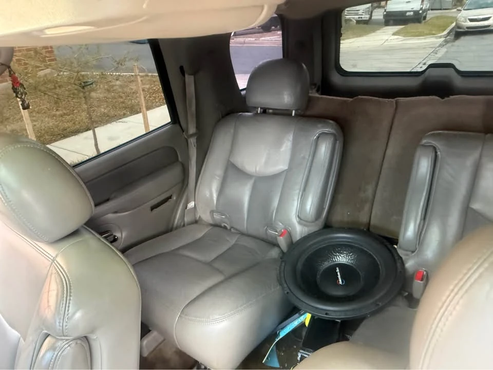 2005 GMC Yukon 2nd Gen - Image 8 of 13