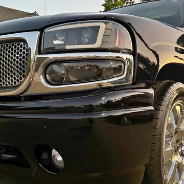 2005 GMC Yukon Denali Sport Utility 4D