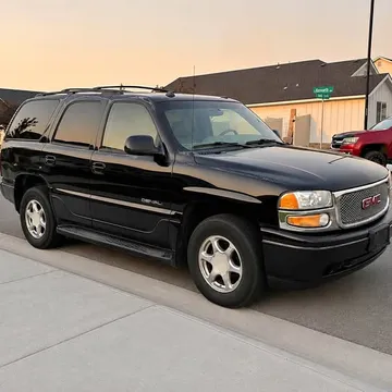 2005 GMC Yukon Denali Sport Utility 4D