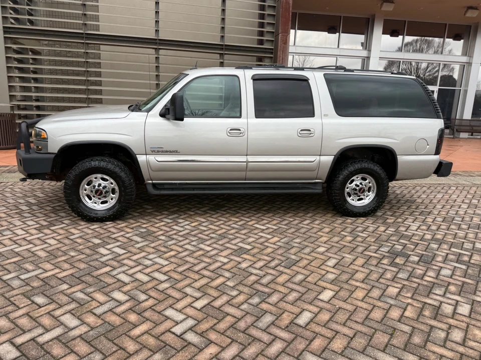 2005 GMC Yukon 2nd Gen - Image 4 of 21